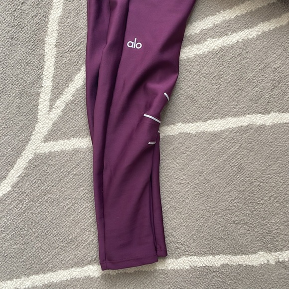 ALO leggings in XS - Picture 11 of 14
